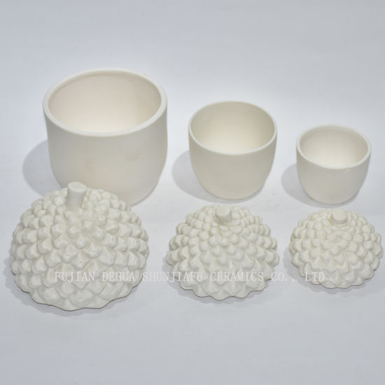 Kreatives weißes Keramikglas in Ananasform