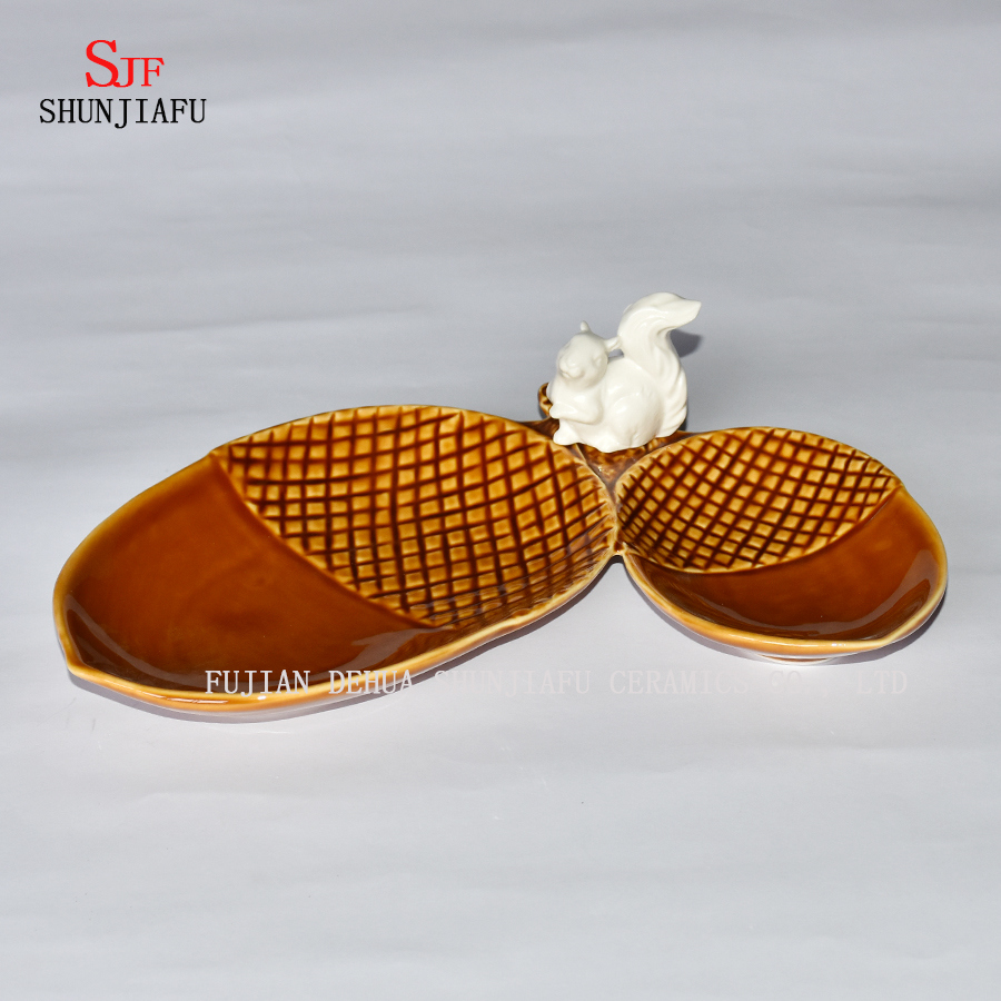 Kreative Doppelkiefernzapfen und s&uuml;&szlig;e Vogelkeramik-Gew&uuml;rzplatte / B.