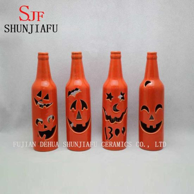 Dekorieren Sie die Keramikweinflasche für Halloween
