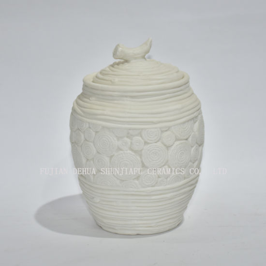 Weißer Keramikkanister, ein guter Aufbewahrungsassistent für Heimdekoration