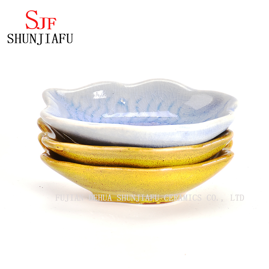 L&ouml;ffelf&ouml;rmige Keramiksauce Dish White Color Porzellan-Verkostungsl&ouml;ffel