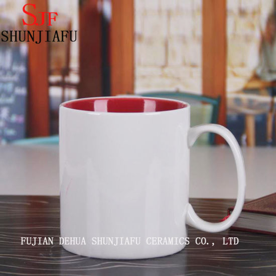 Kundenspezifische Keramikbecher-Kaffeetassen (innen bunt)