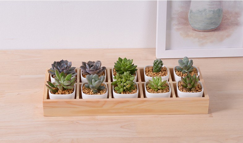 Freizeitschreibtisch mit 5 Keramikt&ouml;pfen auf Gitterbasis