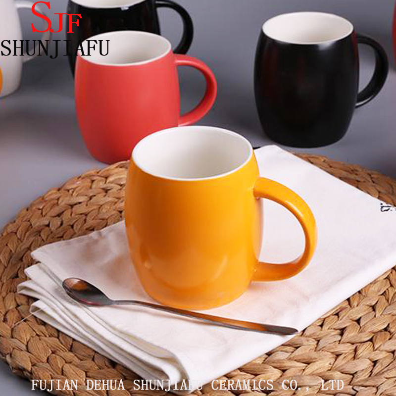 Kundenspezifische Keramikbecher-Kaffeetassen (au&szlig;erhalb bunt)