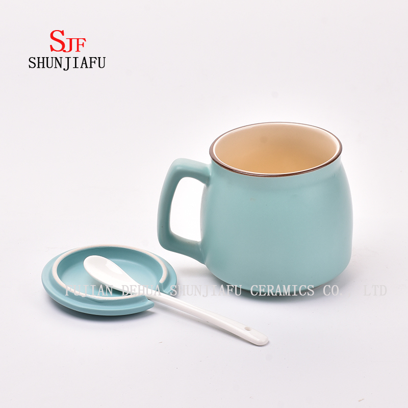 Kreativer Keramikbecher mit Deckel. Fr&uuml;hst&uuml;ckskaffeetasse