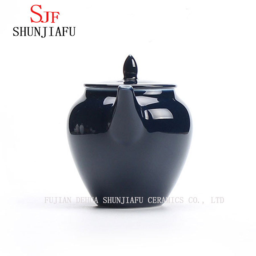 Wei&szlig;e klassische 6 Tassen Keramik-Teekanne zur Dekoration