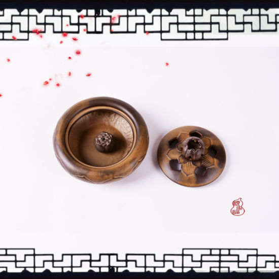 Keramik des Lotusblumenmusters Mehrfacher Weihrauchbrenner