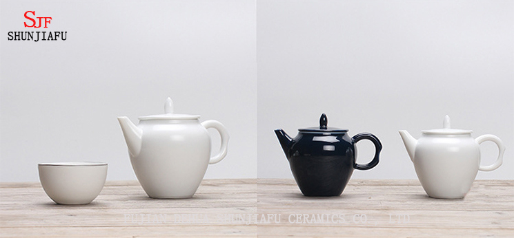 Wei&szlig;e klassische 6 Tassen Keramik-Teekanne zur Dekoration