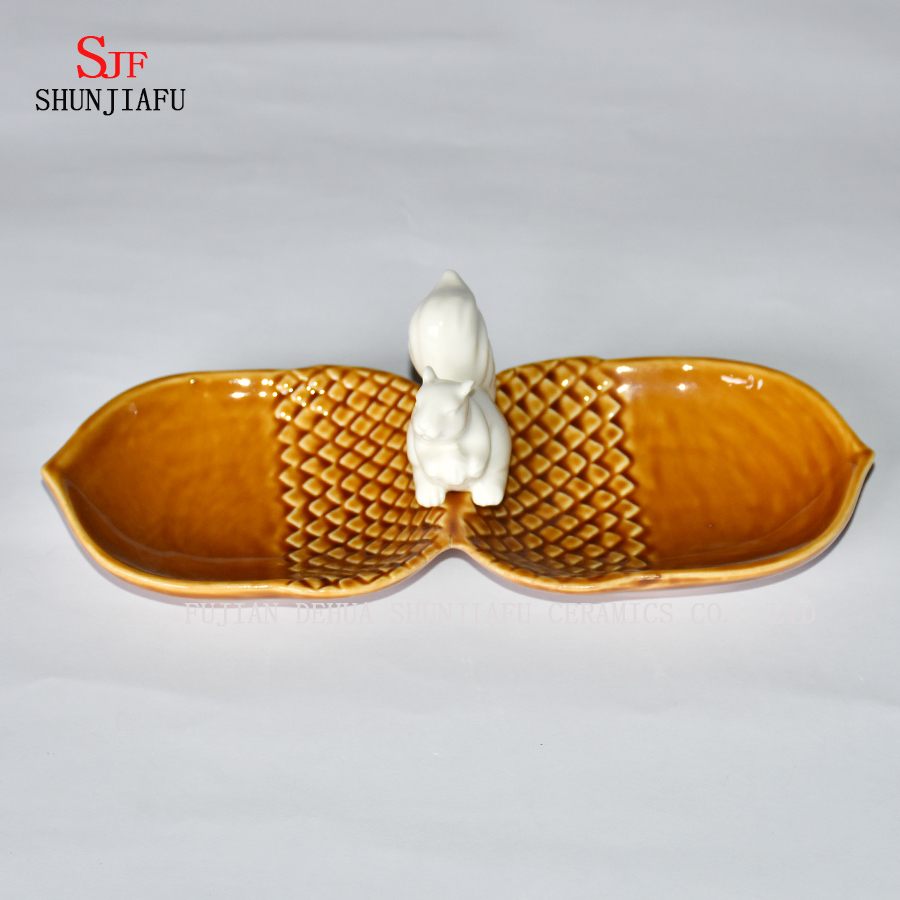 Kreative Doppelkiefernzapfen und s&uuml;&szlig;e Vogelkeramik-Gew&uuml;rzplatte / B.