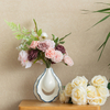 Großhandel mit modernen Rüschen-Keramikvasen mit künstlichen Blumen, anpassbares OEM/ODM-Blumenarrangement-Herzstück für die Heim- und Hoteldekoration
