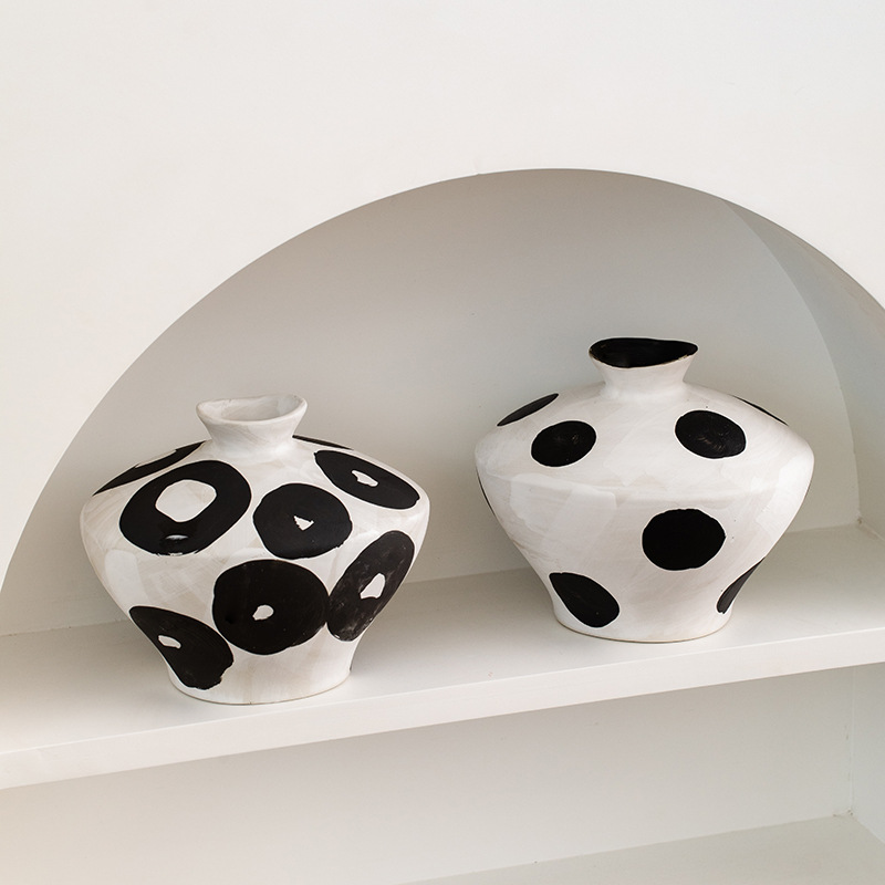 Wo die Erde Artisanal Ceramic Vase trifft