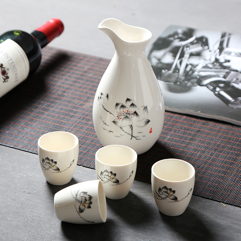 Sake-Weinsets aus Keramik mit warmem Weintopf Weinbecher Weinvase