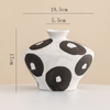 Wo die Erde Artisanal Ceramic Vase trifft