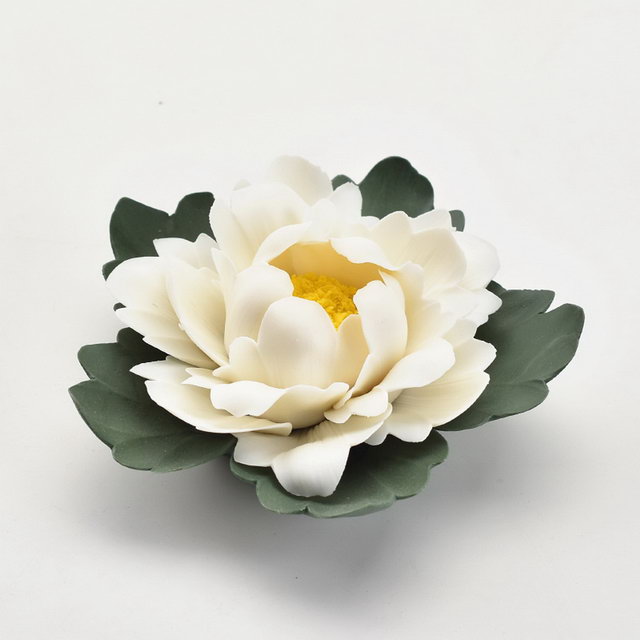 Unterschiedliche Form Blume Home Decor Hochzeitsdekoration Porzellan Blume Figur Statue Keramik Blume