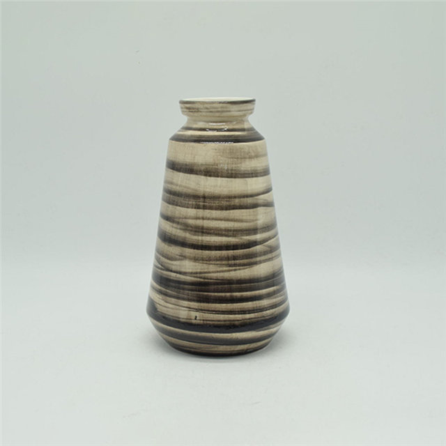 Heimtextilien Dekoration Tischplatte Keramik Vase Desktop Dekoration Polyhedrose Schwarz und Gelb Keramik Vase