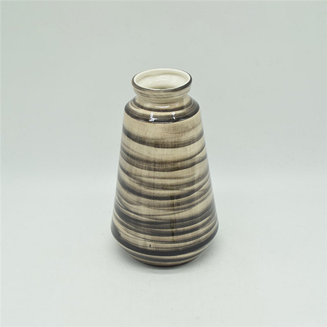 Heimtextilien Dekoration Tischplatte Keramik Vase Desktop Dekoration Polyhedrose Schwarz und Gelb Keramik Vase