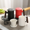 benutzerdefinierte Logo Geschenkbox Porzellan Kaffeetasse 320ml Schwarz 、 Weiß Match Holzgriffe und Becherdeckel Keramikfilter Keramikbecher Set