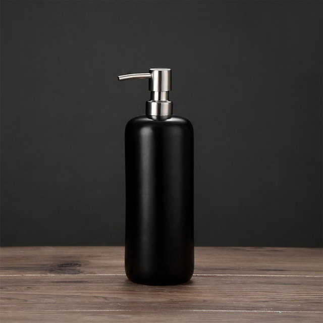 Einzelbadflasche Schwarz Farbe Badezimmer Sanitär Badezimmerzubehör Keramik Badezimmer Set Zubehör